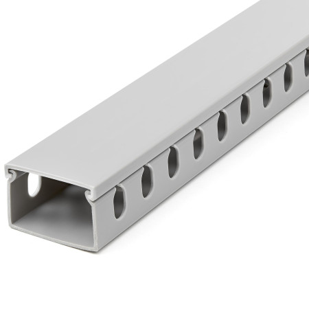 StarTech.com Chemin de Câbles PVC avec Couvercle - 38mm W x 25mm H - Longueur 2m - Slots Parallels 8mm, Goulotte Cache Câble