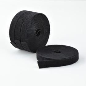 StarTech.com Lot de 4 Rouleaux de Bande Auto-Agrippante de 4,6m, Largeur 1,3 cm, Noir, Attaches de Câbles Réutilisables Coupées