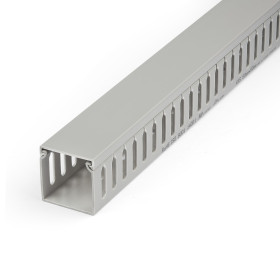 StarTech.com Chemin de Câbles PVC avec Couvercle - 50mm W x 50mm H - Longueur 2m - Slots Parallels 8mm, Goulotte Cache Câble
